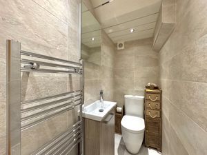 Photo 8- click for photo gallery